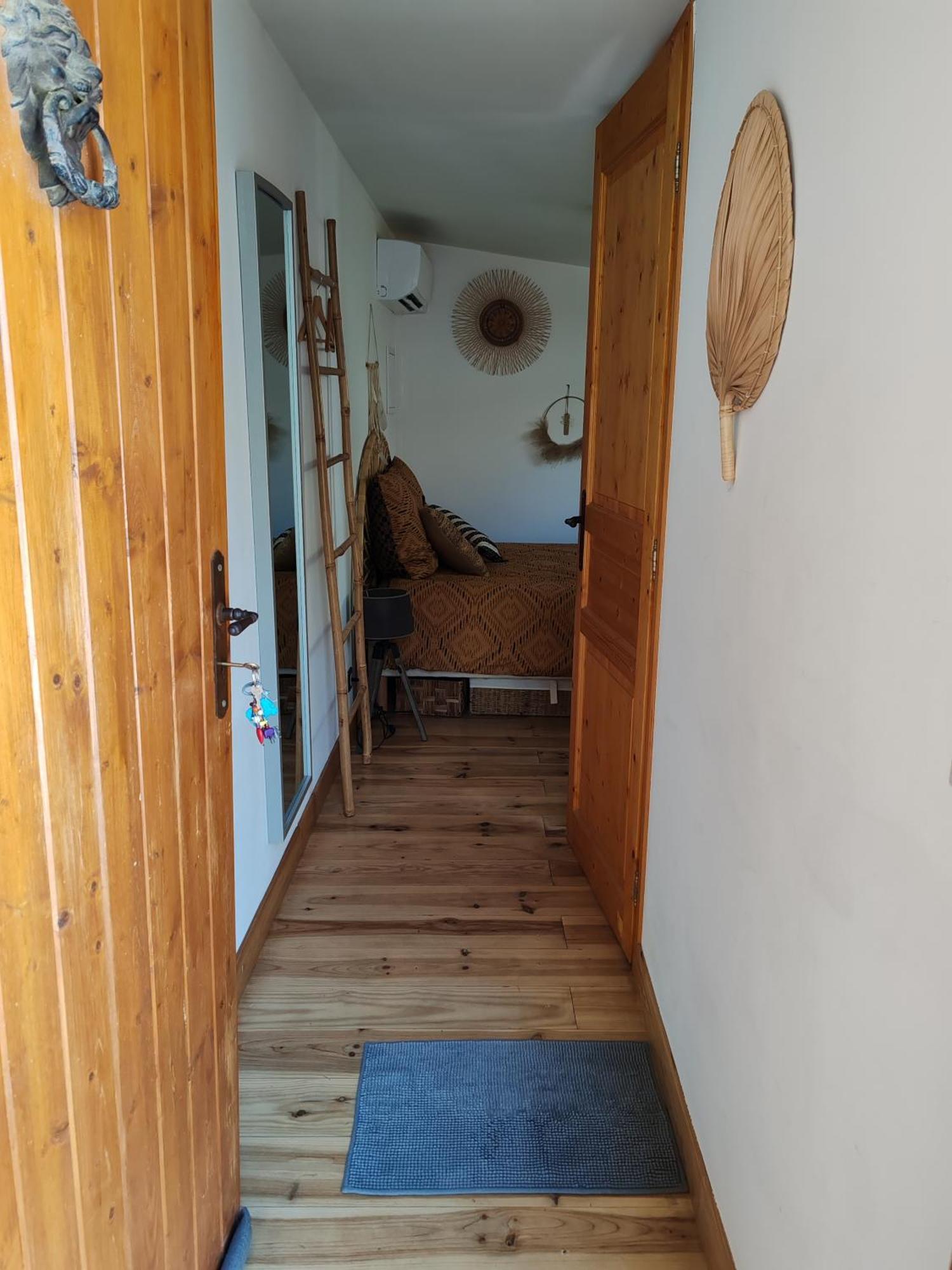 _Linstant_Zen_ Apartment Saint-Just  Екстериор снимка
